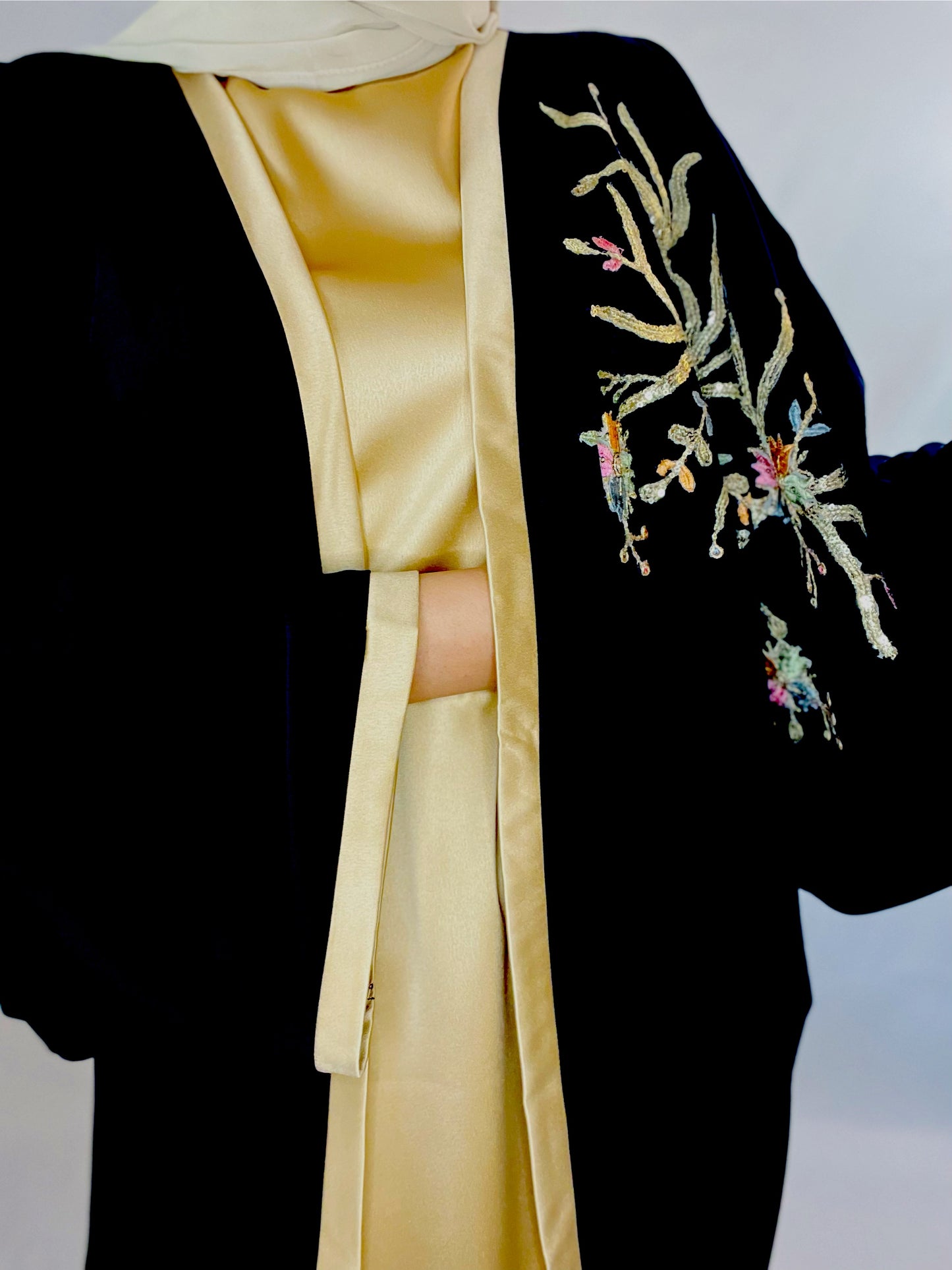 Modest Black and Gold Abaya