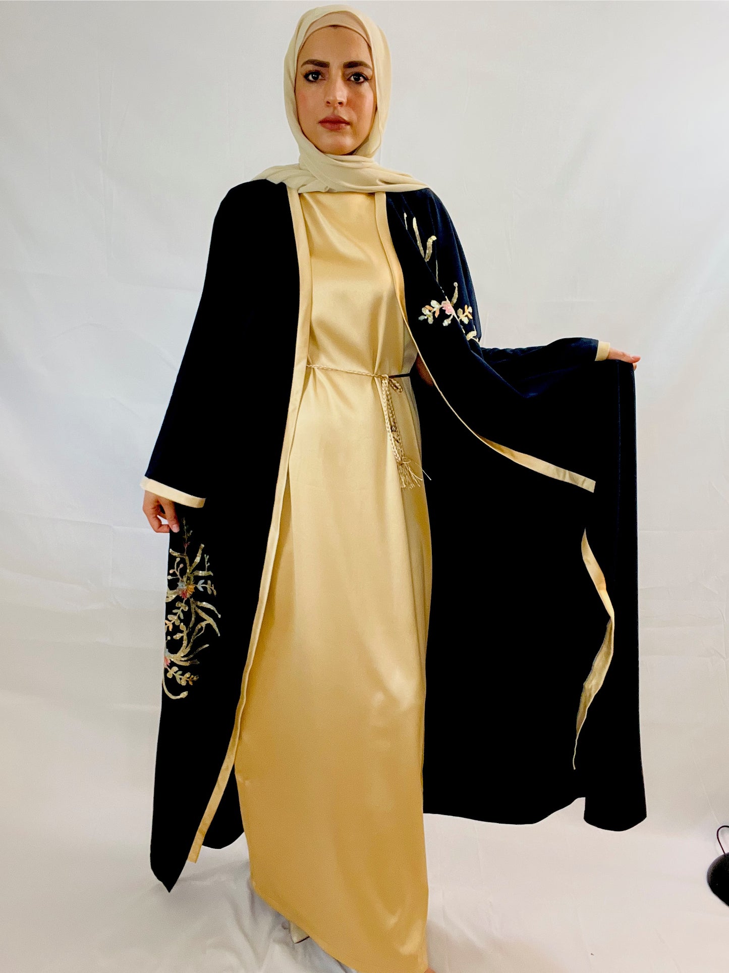 Modest Black and Gold Abaya